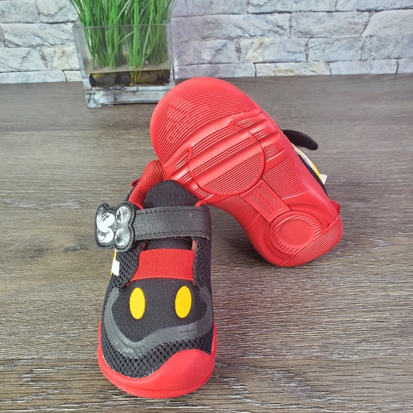 🎉🎉🎉Host Pick New Adidas Active Play Mickey Mouse Stay-Put - Picture 7 of 8